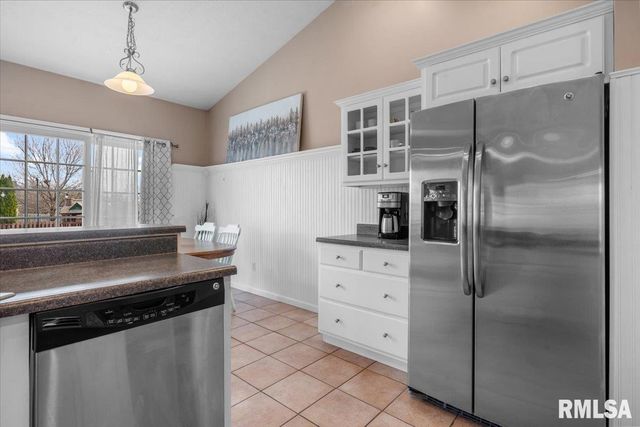 416 Fox Glove Crest, Chatham, IL 62629