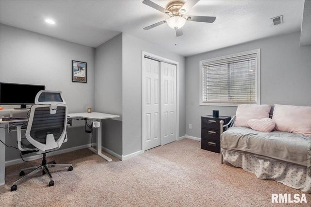 416 Fox Glove Crest, Chatham, IL 62629