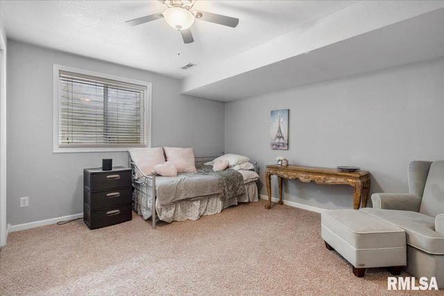 416 Fox Glove Crest, Chatham, IL 62629