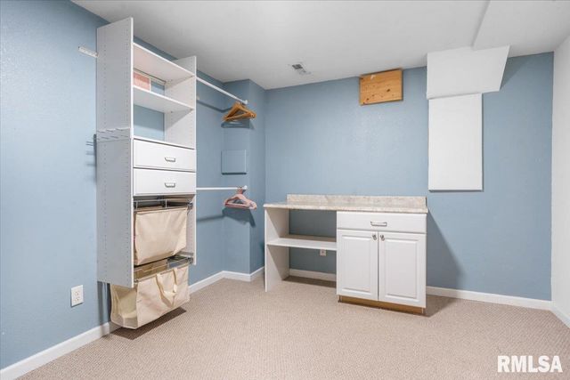 416 Fox Glove Crest, Chatham, IL 62629