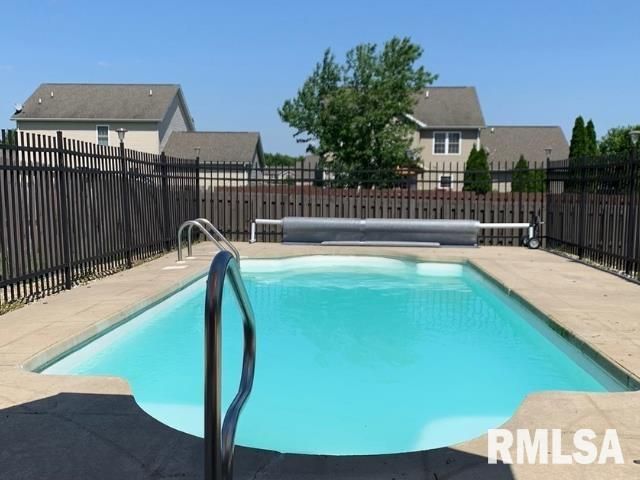 416 Fox Glove Crest, Chatham, IL 62629