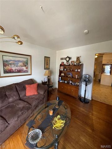 8552 Church Road, St Louis, MO 63147