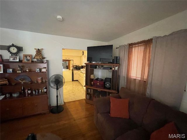 8552 Church Road, St Louis, MO 63147