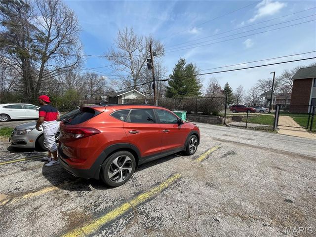 8552 Church Road, St Louis, MO 63147