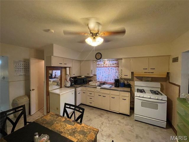 8552 Church Road, St Louis, MO 63147