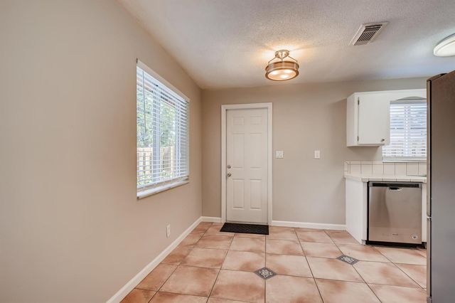 1720 NE 8th Avenue, Fort Lauderdale, FL 33305
