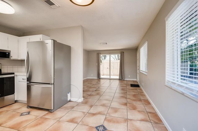 1720 NE 8th Avenue, Fort Lauderdale, FL 33305