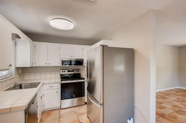 1720 NE 8th Avenue, Fort Lauderdale, FL 33305