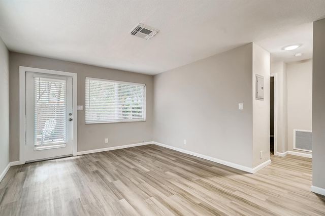 1720 NE 8th Avenue, Fort Lauderdale, FL 33305