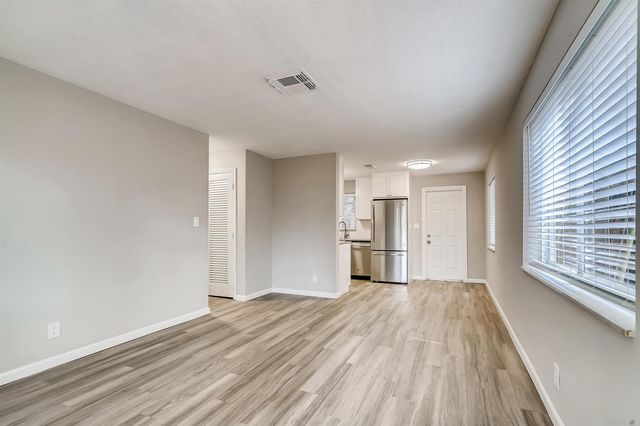 1720 NE 8th Avenue, Fort Lauderdale, FL 33305