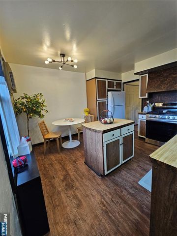 24 54th Street, Bayonne, NJ 07002