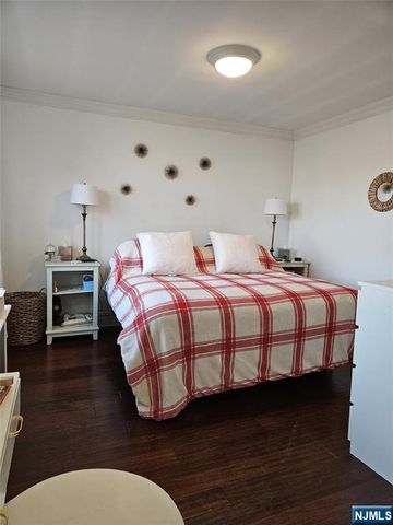 24 54th Street, Bayonne, NJ 07002