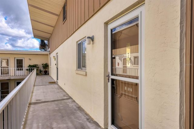 1714 69TH AVENUE W B404, Bradenton, FL 34207