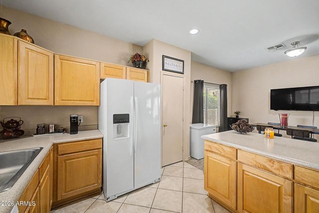 1650 S CRISMON Road 25, Mesa, AZ 85209