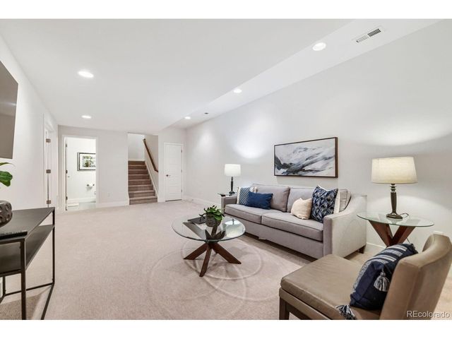 2752 Jamaica Way, Denver, CO 80238