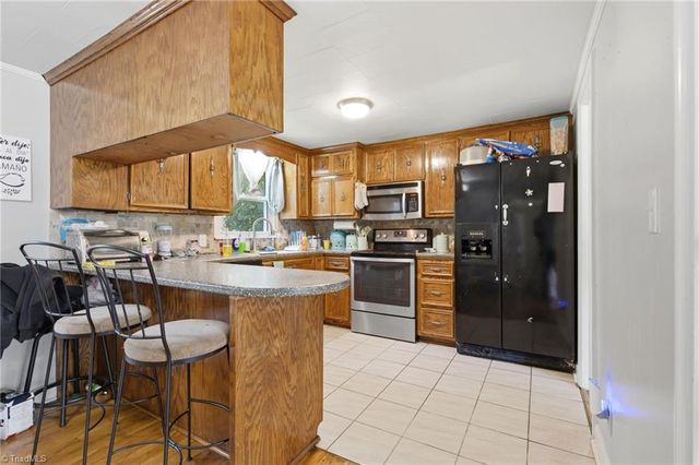 172 Chauncey Drive, Millers Creek, NC 28651