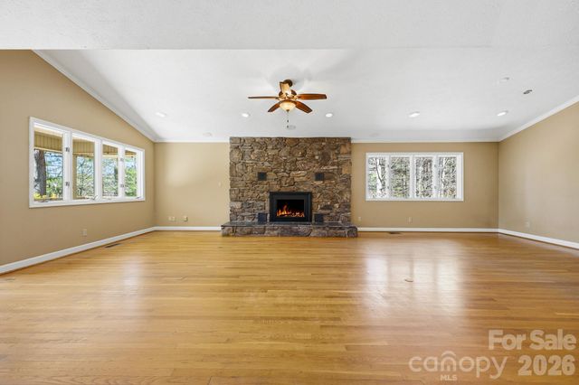 8 Covewood Road, Asheville, NC 28805