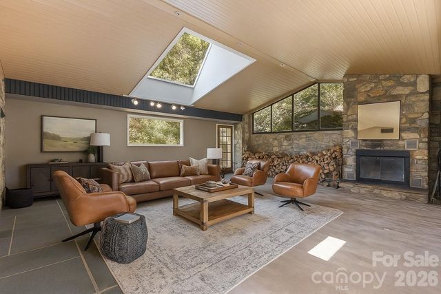 8 Covewood Road, Asheville, NC 28805