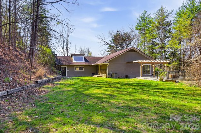 8 Covewood Road, Asheville, NC 28805