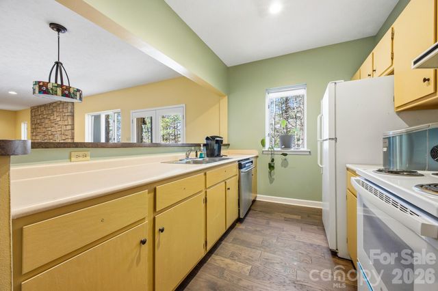 8 Covewood Road, Asheville, NC 28805