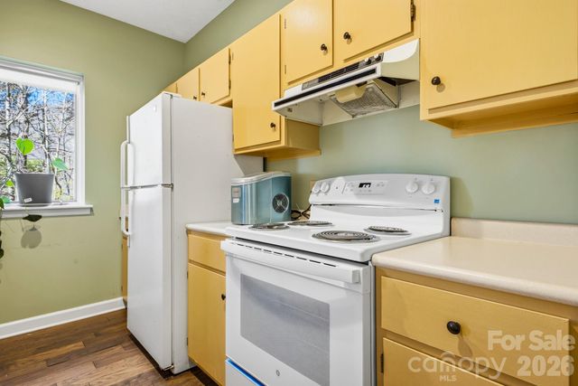 8 Covewood Road, Asheville, NC 28805