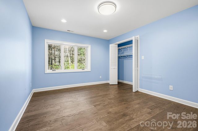8 Covewood Road, Asheville, NC 28805