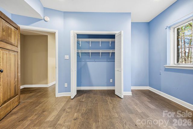 8 Covewood Road, Asheville, NC 28805