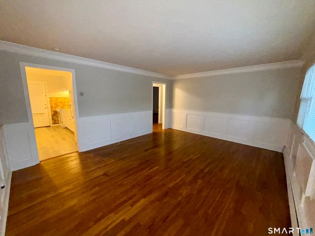 204 Cherry Hill Drive 1B, Bridgeport, CT 06606