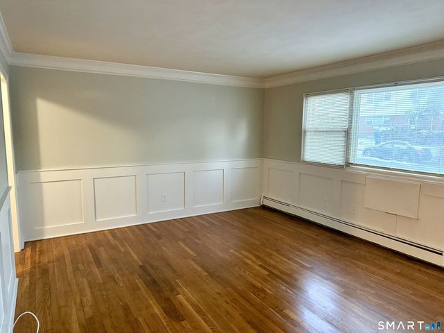 204 Cherry Hill Drive 1B, Bridgeport, CT 06606