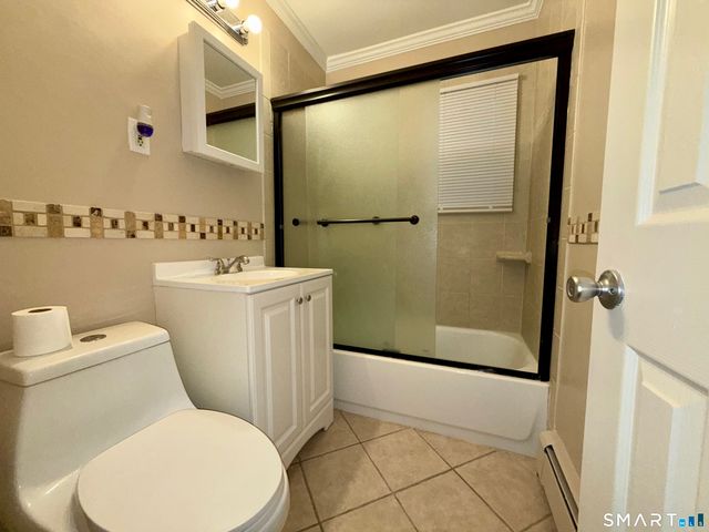 204 Cherry Hill Drive 1B, Bridgeport, CT 06606