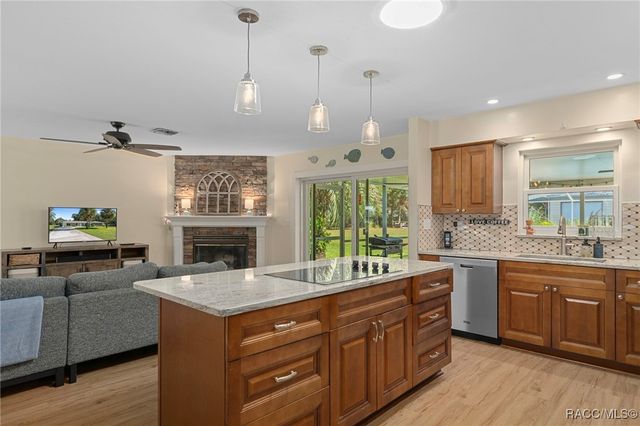 8303 N Marinazzo Terrace, Crystal River, FL 34428