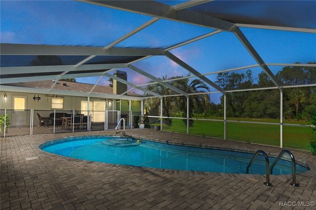 8303 N Marinazzo Terrace, Crystal River, FL 34428