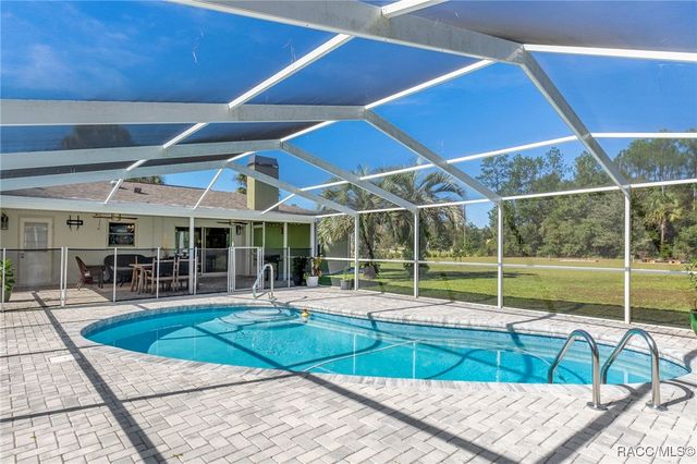 8303 N Marinazzo Terrace, Crystal River, FL 34428