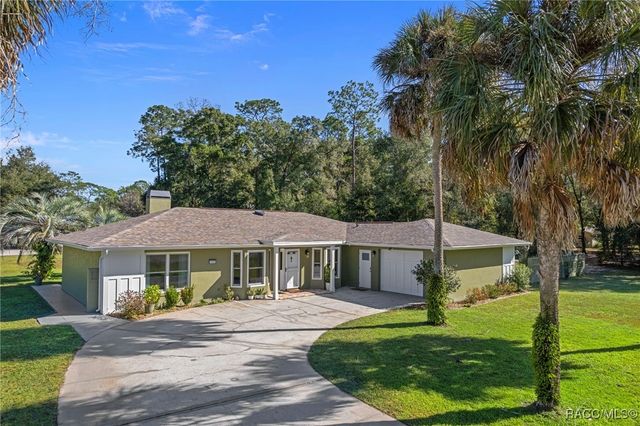 8303 N Marinazzo Terrace, Crystal River, FL 34428