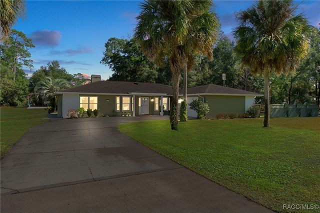 8303 N Marinazzo Terrace, Crystal River, FL 34428