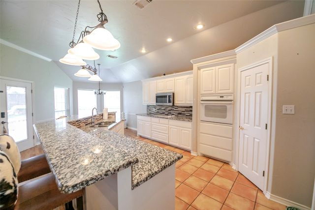 611 Fawn Trail, Tioga, TX 76271