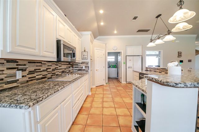 611 Fawn Trail, Tioga, TX 76271