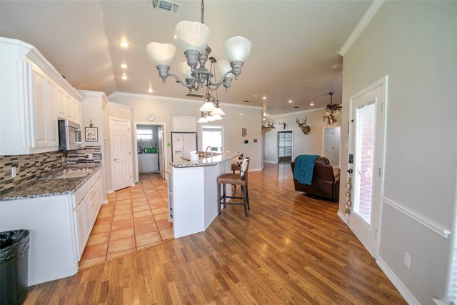 611 Fawn Trail, Tioga, TX 76271
