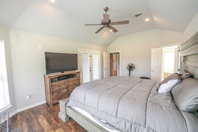 611 Fawn Trail, Tioga, TX 76271