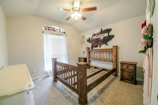611 Fawn Trail, Tioga, TX 76271