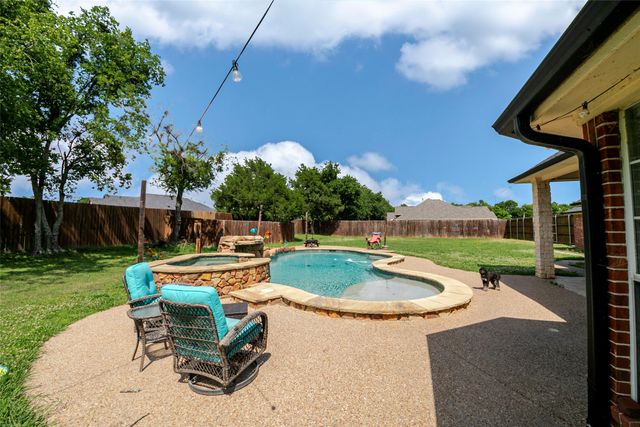 611 Fawn Trail, Tioga, TX 76271