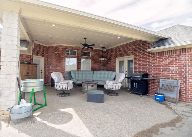 611 Fawn Trail, Tioga, TX 76271