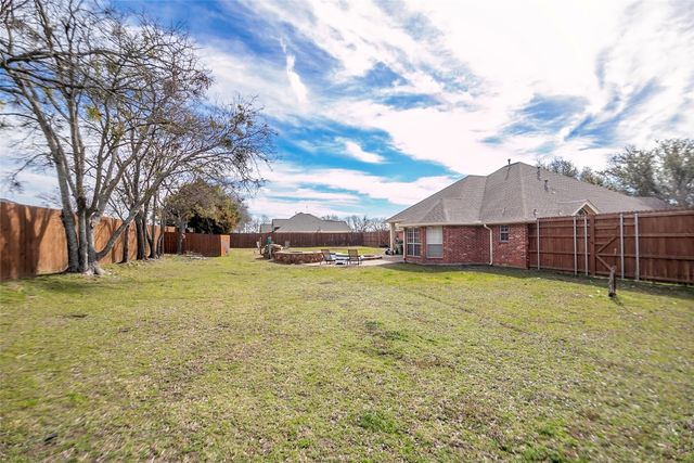 611 Fawn Trail, Tioga, TX 76271