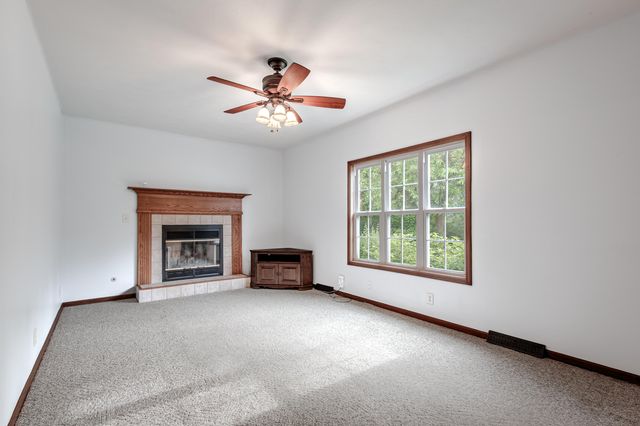 203 Parkwood Drive, Valparaiso, IN 46383