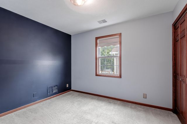 203 Parkwood Drive, Valparaiso, IN 46383