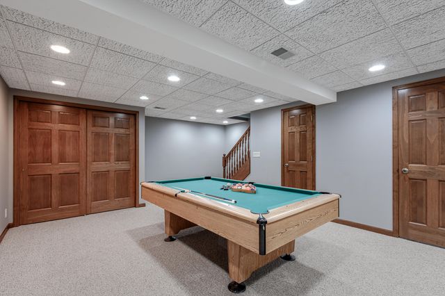 203 Parkwood Drive, Valparaiso, IN 46383