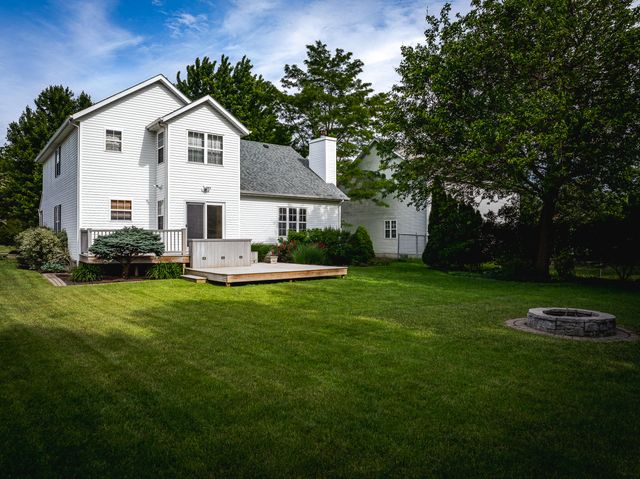203 Parkwood Drive, Valparaiso, IN 46383