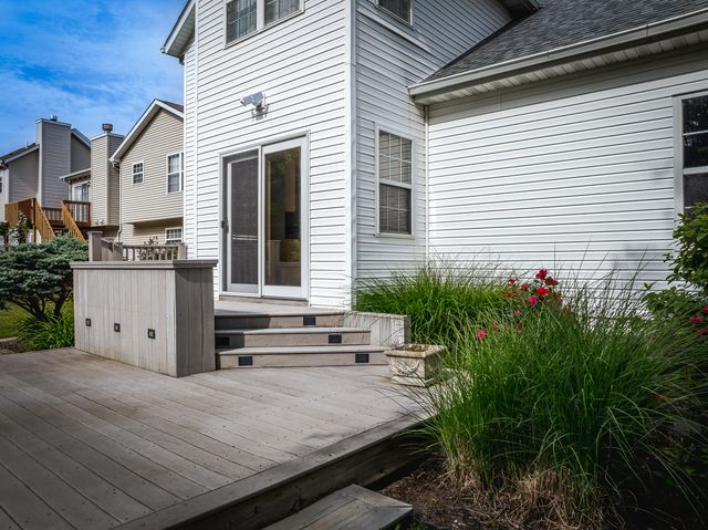 203 Parkwood Drive, Valparaiso, IN 46383