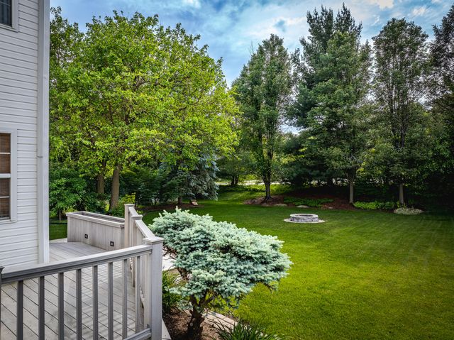 203 Parkwood Drive, Valparaiso, IN 46383