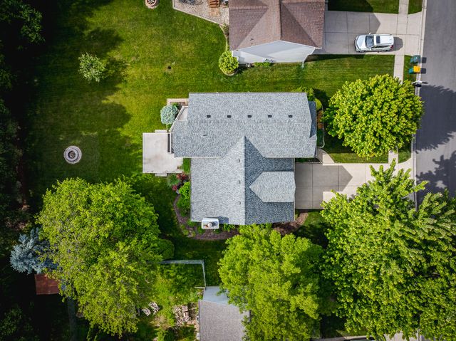 203 Parkwood Drive, Valparaiso, IN 46383